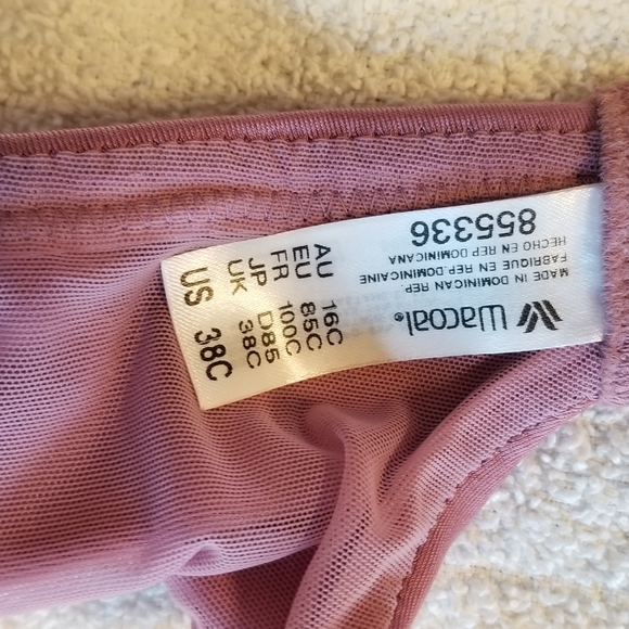 Wacoal uplifting underwire bra 38C - Picture 3 of 4